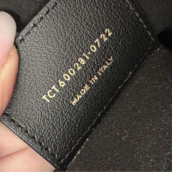 Saint Laurent brand new large Black leather tots - Picture 9 of 13